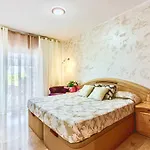 Lejlighed Charming With A Cozy Terrace *