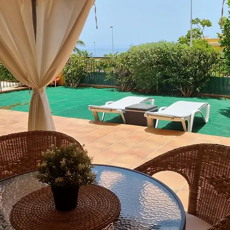Charming Apartment With A Cozy Terrace Апартаменты Пуэрто-де-Сантьяго
