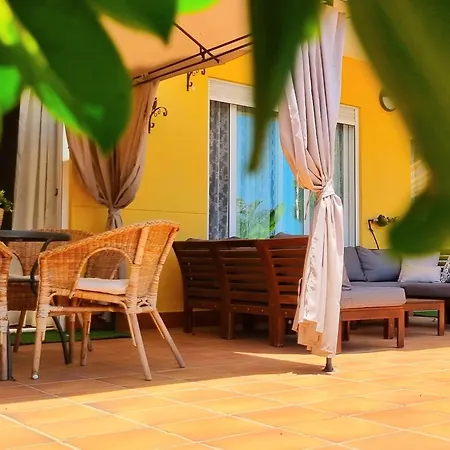 Spacious With Garden & Terrace Appartement